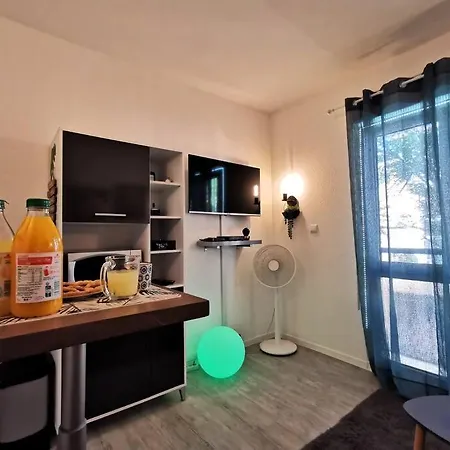 * Le Studi, Cosy, Mbs, Wifi, Parking, Clim* Apartment *