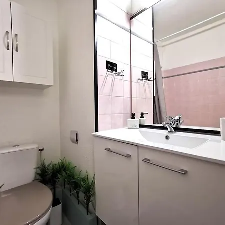 * Le Studi, Cosy, Mbs, Wifi, Parking, Clim* * Montpellier